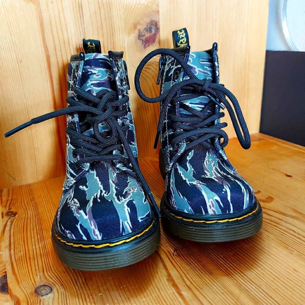 Dr Marten Toddler Boots